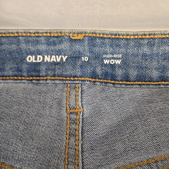 Old Navy High-Waisted Wow Jean Shorts 5" Inseam NWT Size 10 - Picture 3 of 4